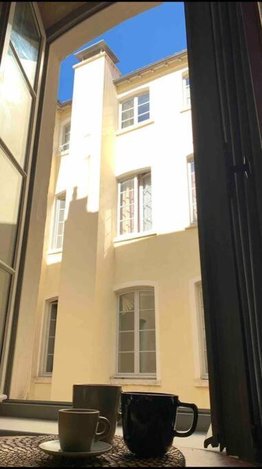 Chez Alam A Hotel De Ville Lyon Exterior photo